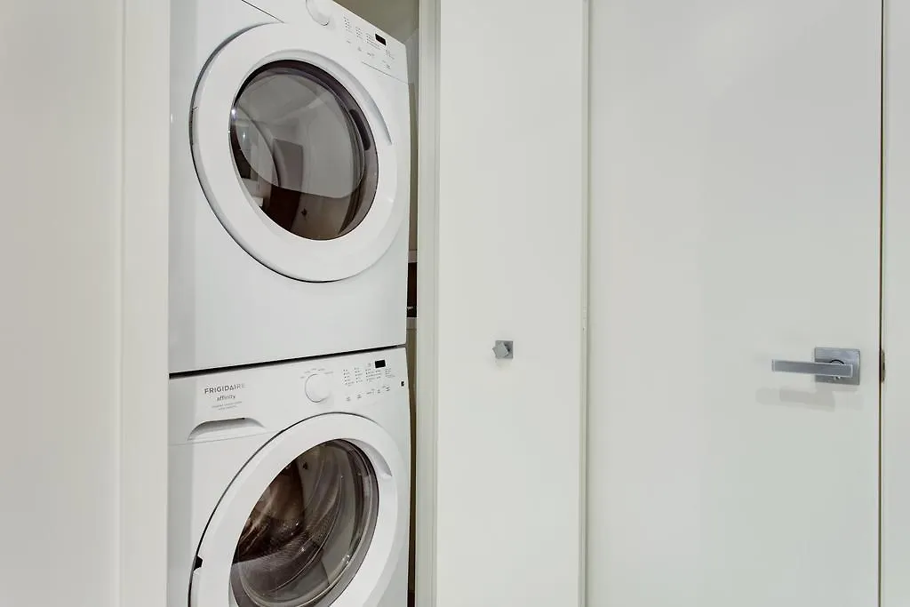 Hexagone Apartments By Corporatestays Montreal
